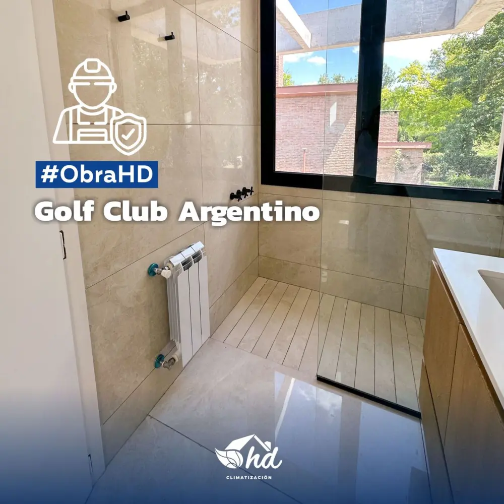 Radiador toallero instalado en un baño en Golf Club Argentino